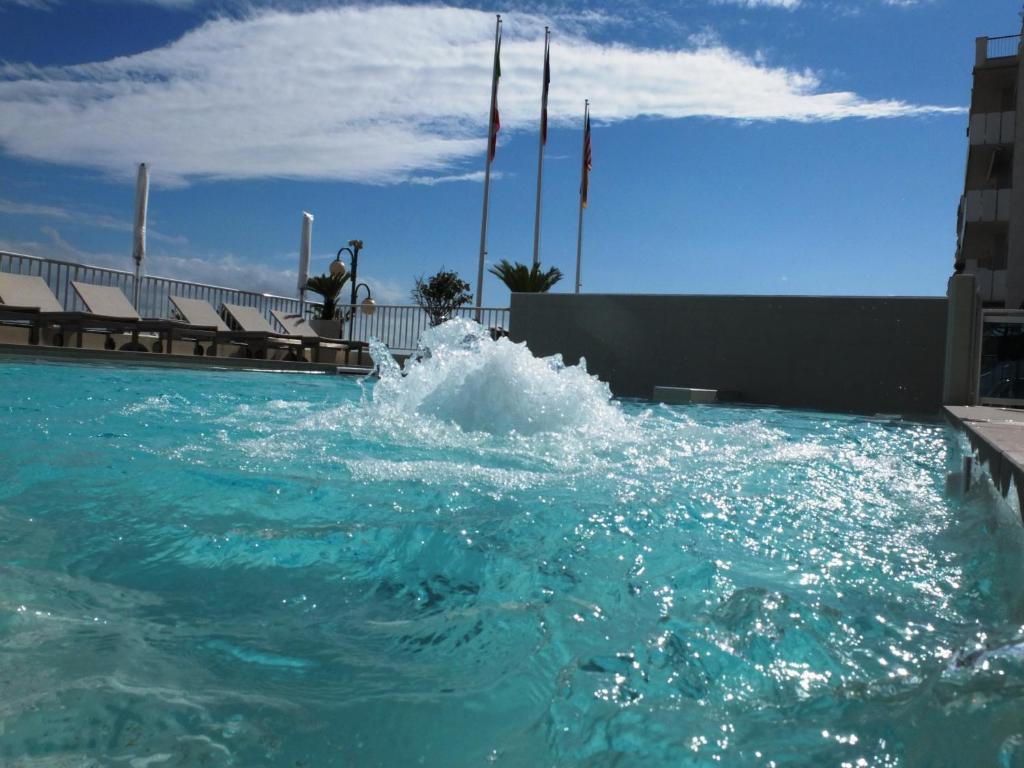 Hotel Canarie Lido di Jesolo Bagian luar foto